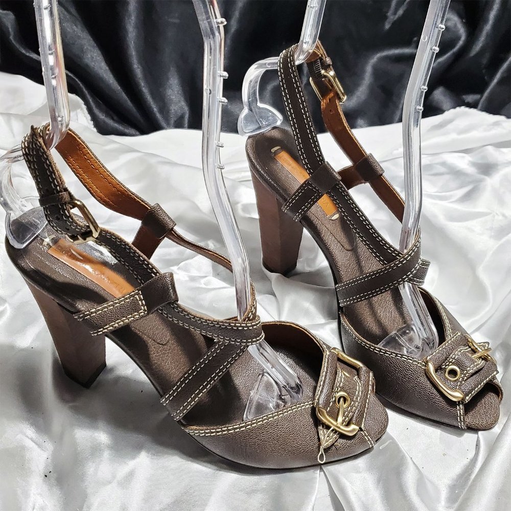 BCBGMAXAZRIA brown strappy thick heel open toe high heel sling back sandals